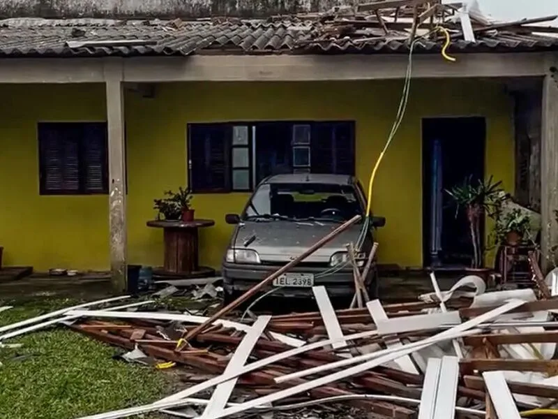 Temporal deixa quatro desaparecidos e centenas afetados no Rio Grande do Sul
