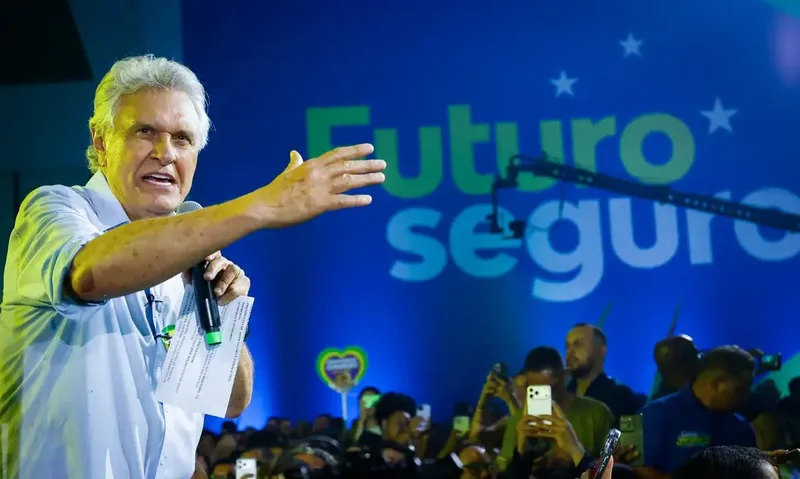 Caiado critica novas revelações do caso Master
