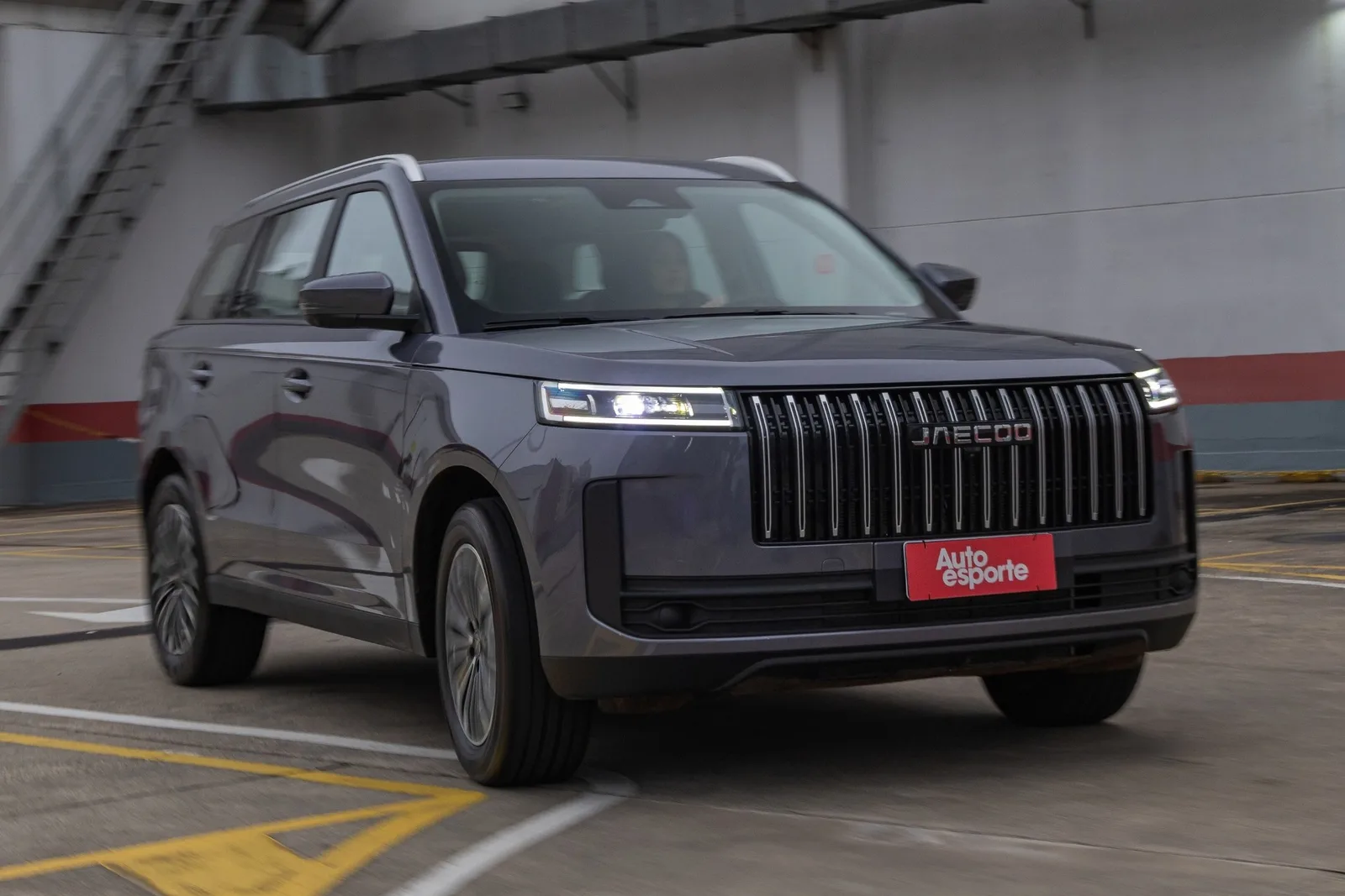 Jaecoo 5 chega com híbrido de 224 cv e pacote completo na versão Prestige