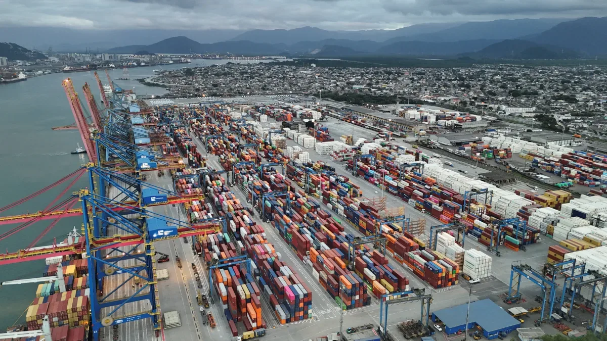 Brasil fecha agosto com saldo comercial positivo de US$ 7,394 bilhões