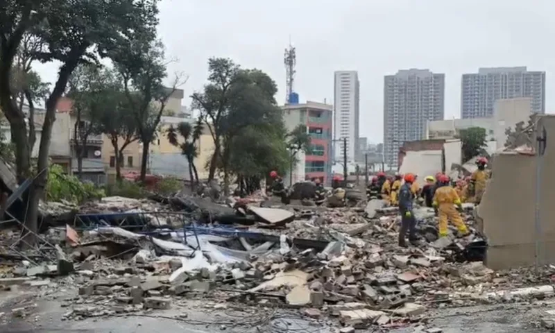 Desabamento de obra deixa duas mulheres mortas na Penha, em São Paulo
