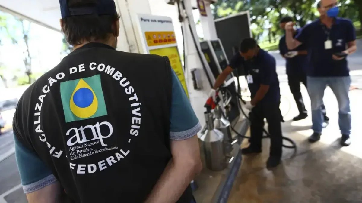 ANP soma mais de R$ 700 milhões em multas contra distribuidoras