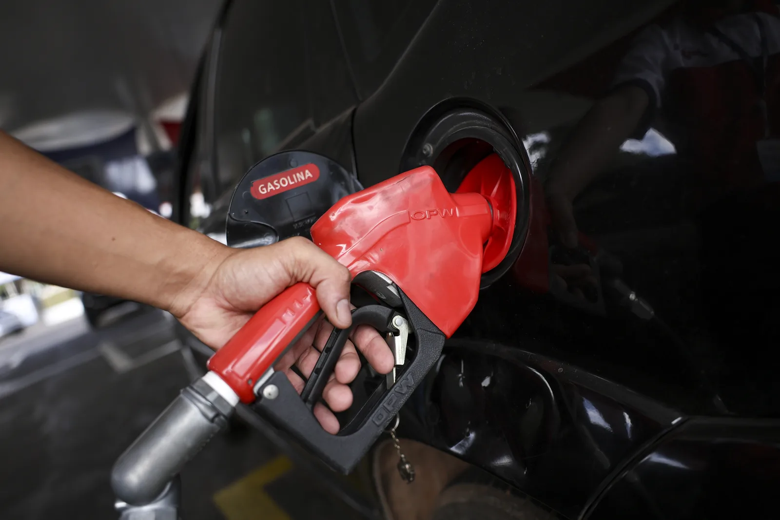 Nova mistura de gasolina pode afetar peças de carros antigos