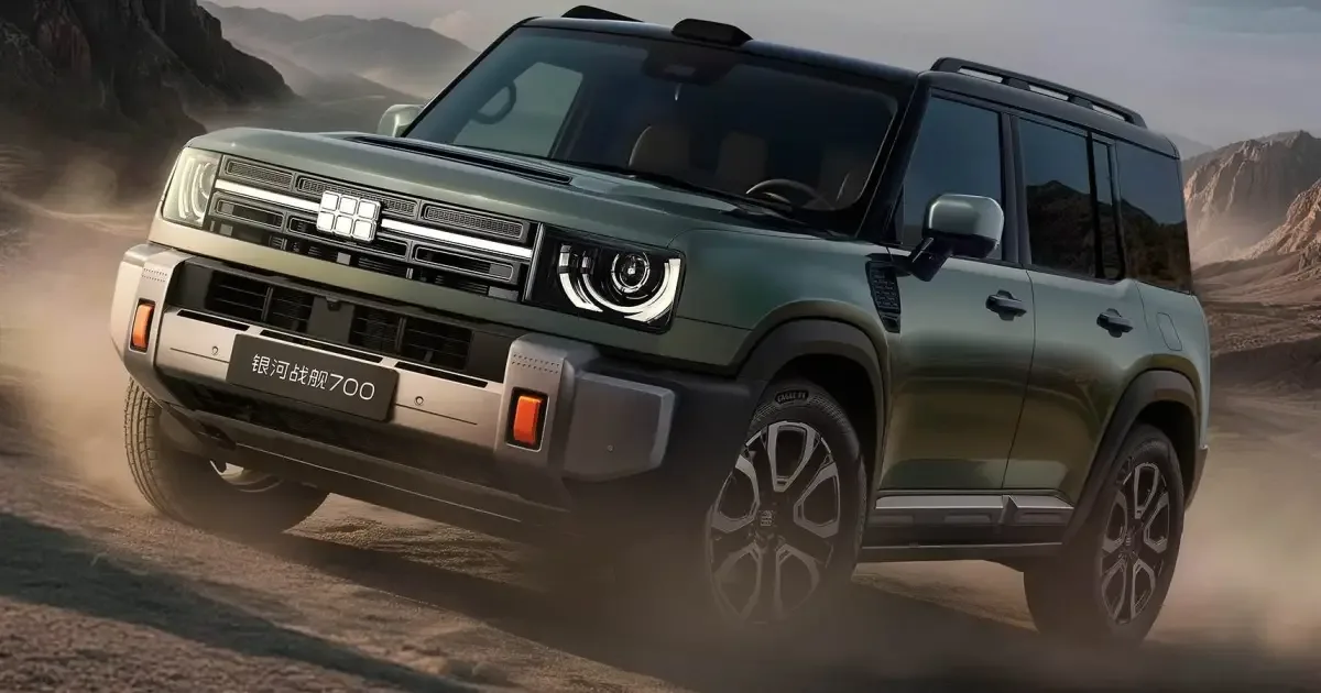 Geely apresenta SUV híbrido com 1.128 cv e modo para flutuar