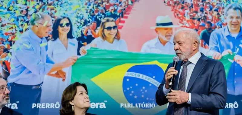 Lula defende renda maior para trabalhadores como motor do consumo e dos negócios