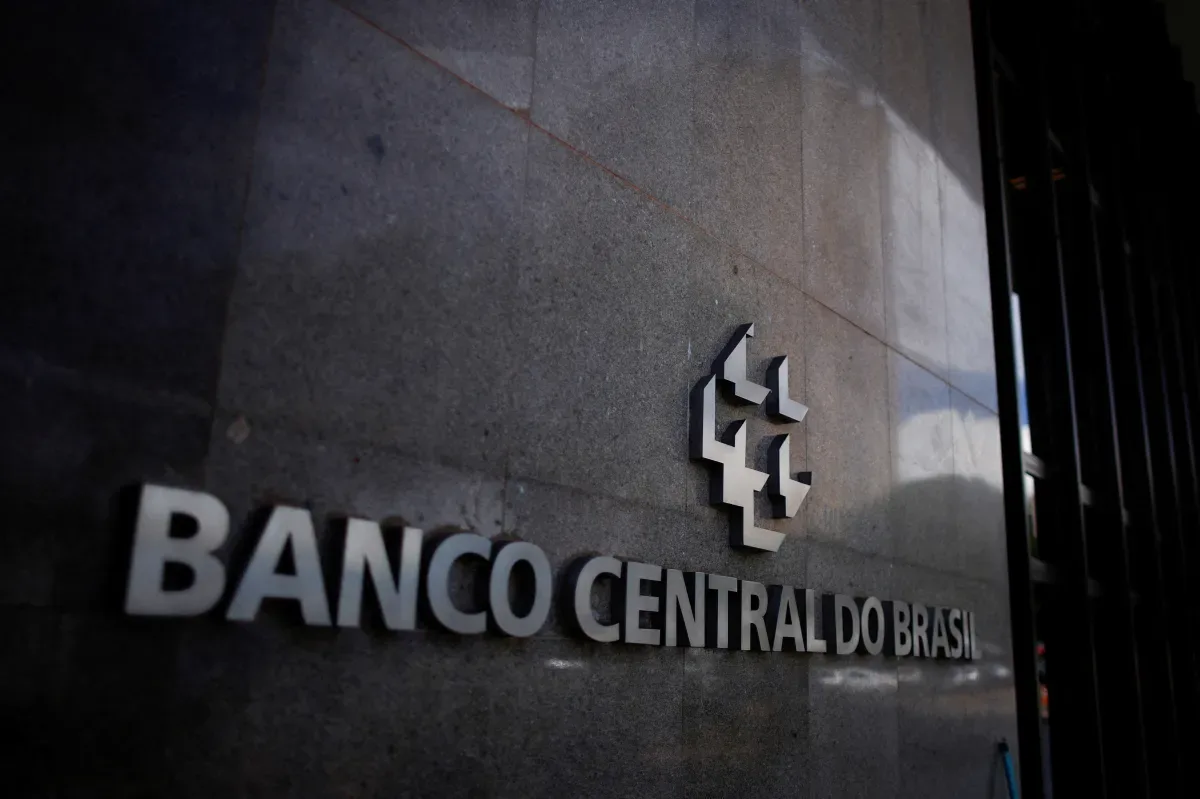 Copom começa reunião com mercado à espera de corte na Selic
