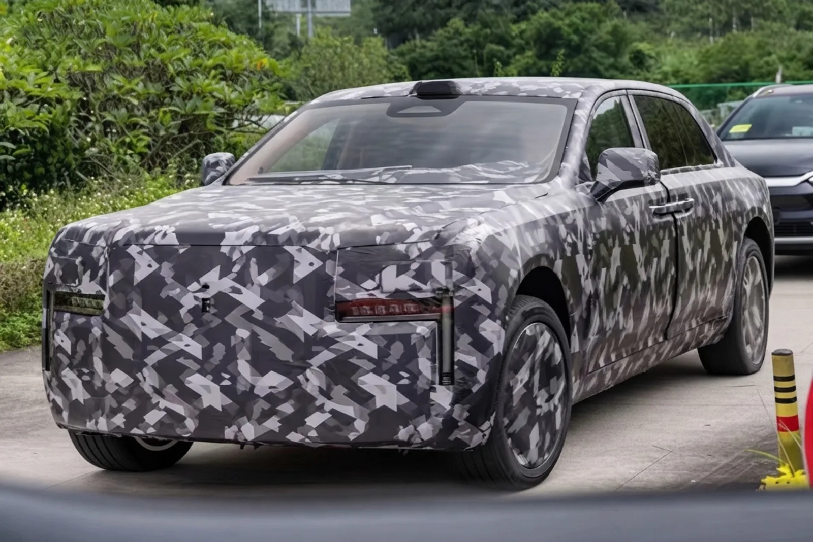 Novo sedã da BYD pode estrear bateria de estado sólido em 2027