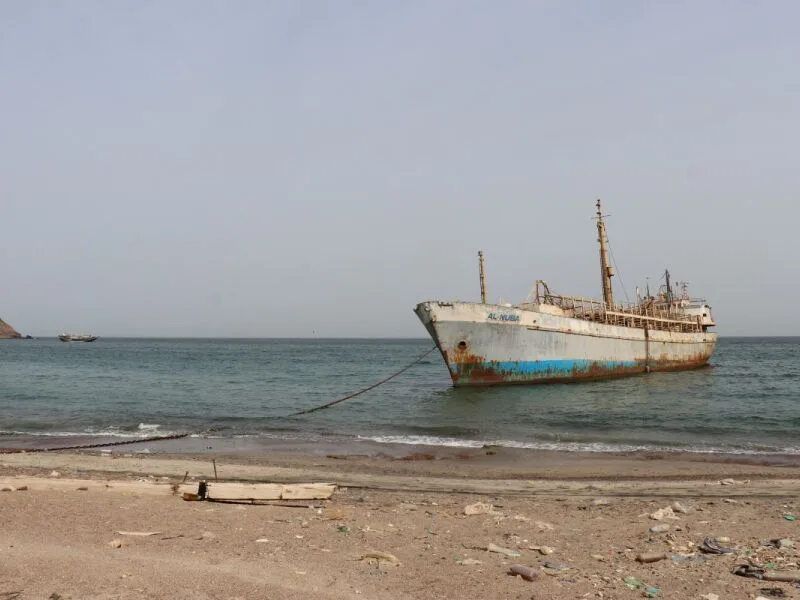 Arábia Saudita e Egito pedem navegação livre no Mar Vermelho
