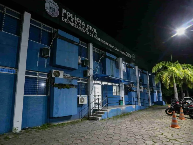 Homem morre após abordagem de policiais militares no Ibura, no Recife