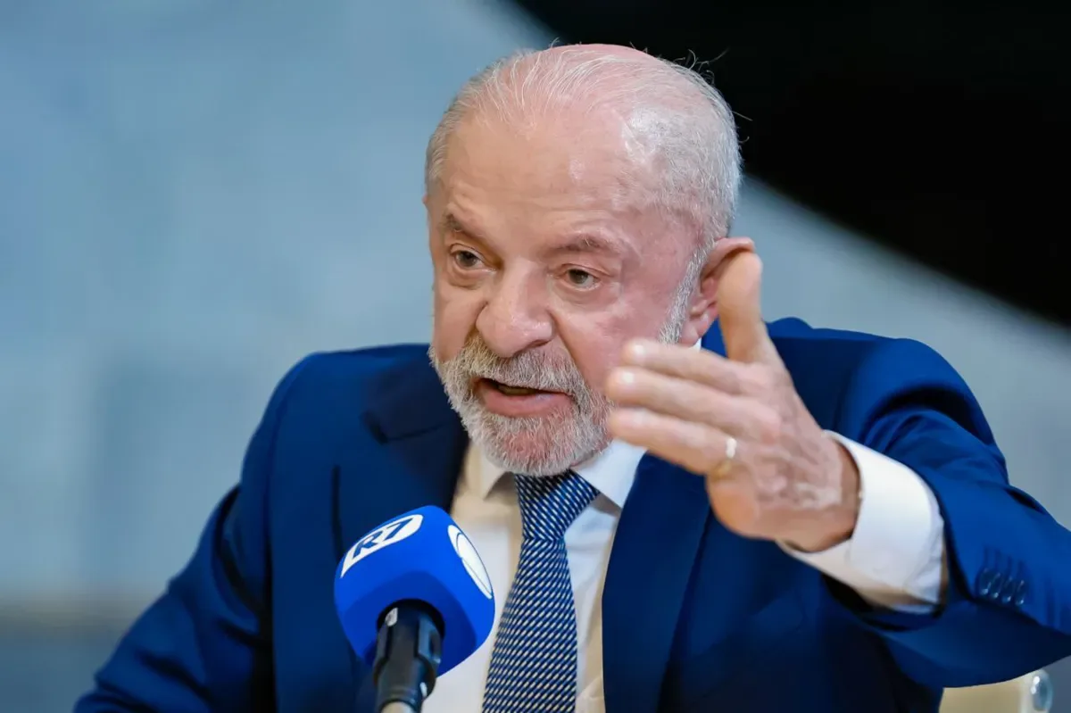 Lula diz que inflação dos alimentos recuou para 13% no atual governo