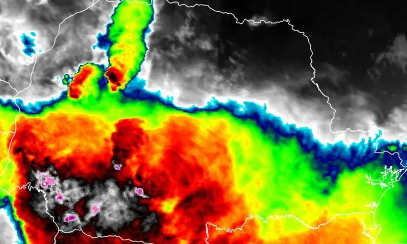 São Paulo suspende aulas e eventos ao ar livre por risco de tornado