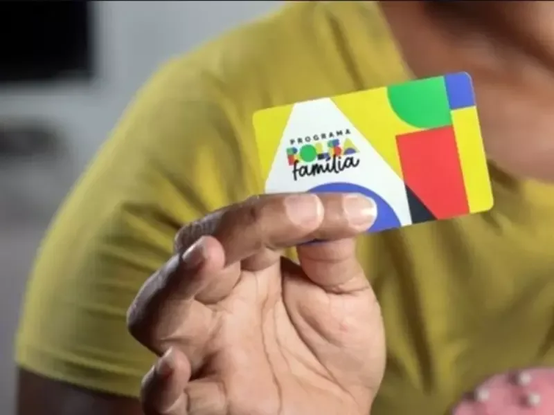 Jurista vê reajuste do Bolsa Família diferente da ampliação feita em 2022