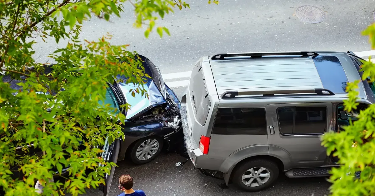 O que fazer após uma batida de carro sem feridos