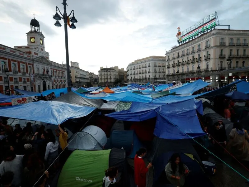 Protestos por moradia crescem em Madri após despejo de idosa