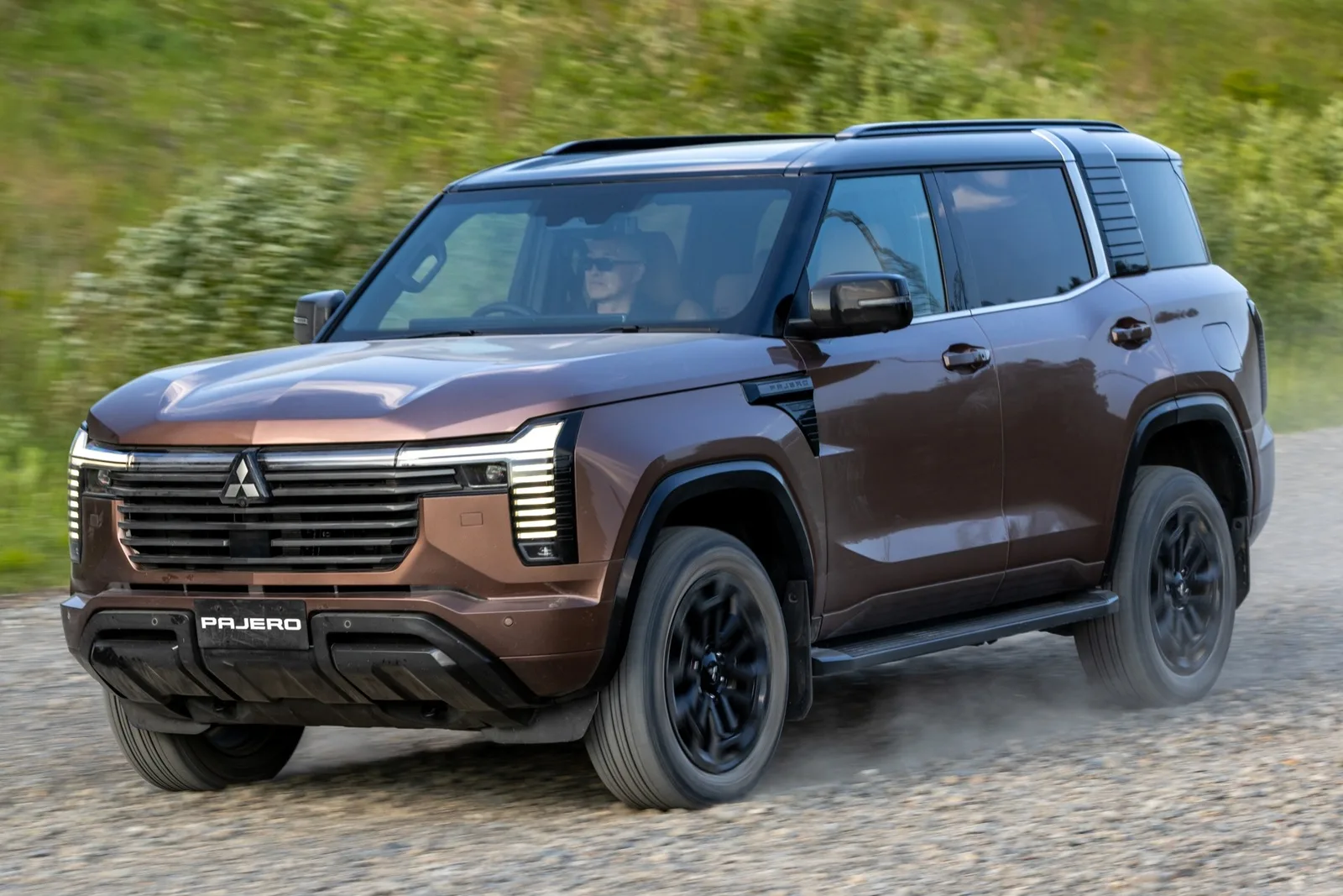 Mitsubishi confirma novo Pajero no Brasil para o fim de 2027