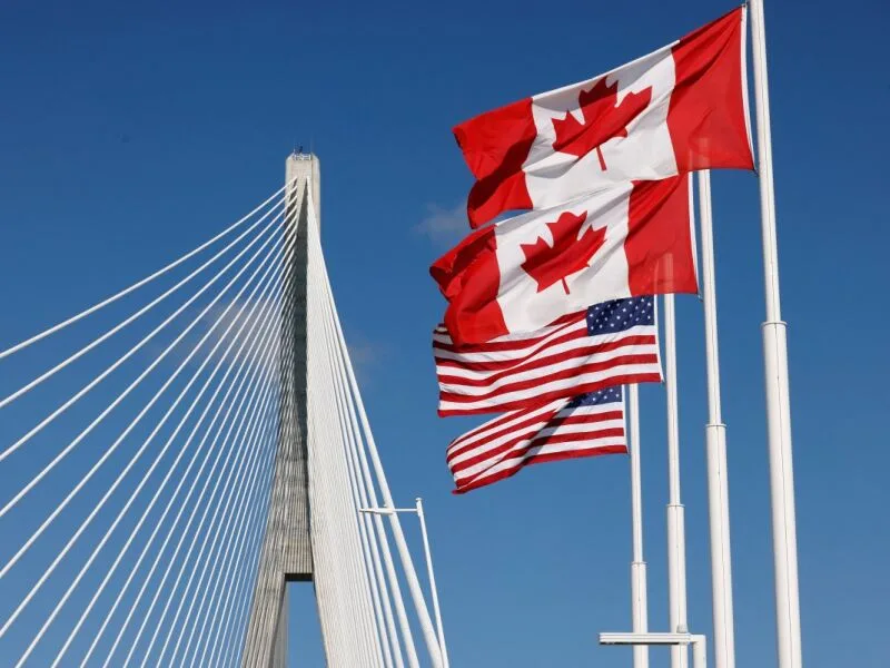 Canadá aplica tarifas de até 50% sobre produtos dos Estados Unidos