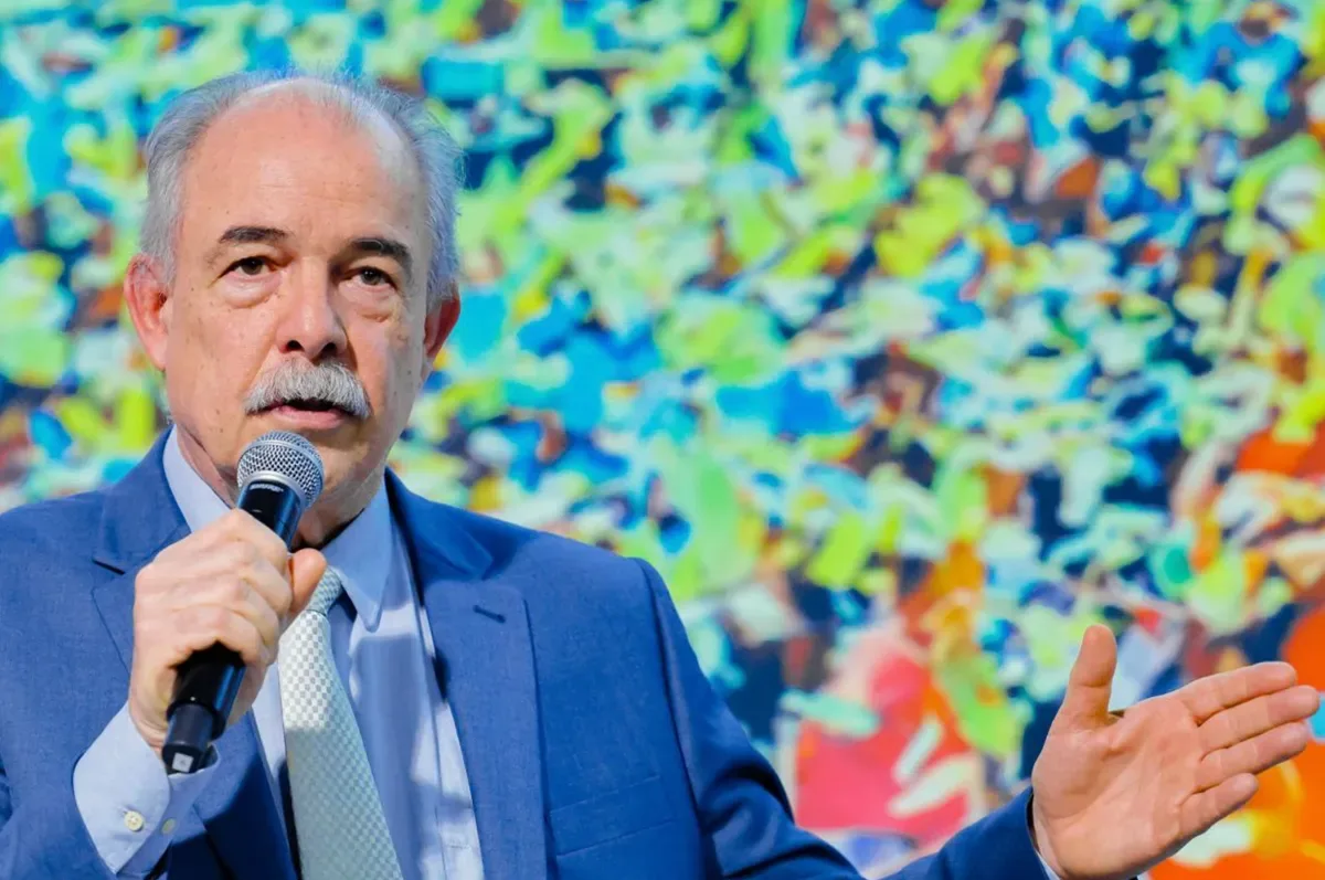Mercadante defende papel do BNDES, transição verde e pacto fiscal