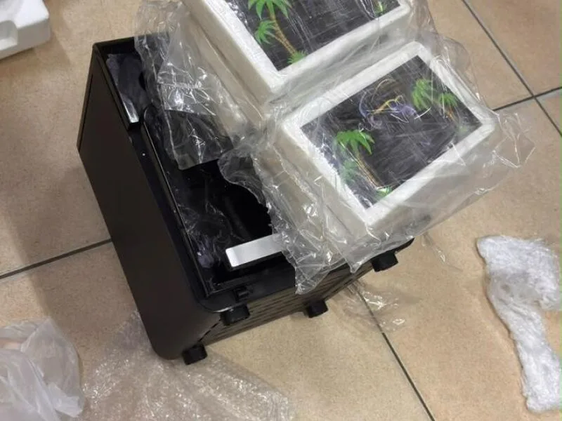 Polícia apreende cerca de sete quilos de cocaína em encomenda nos Correios