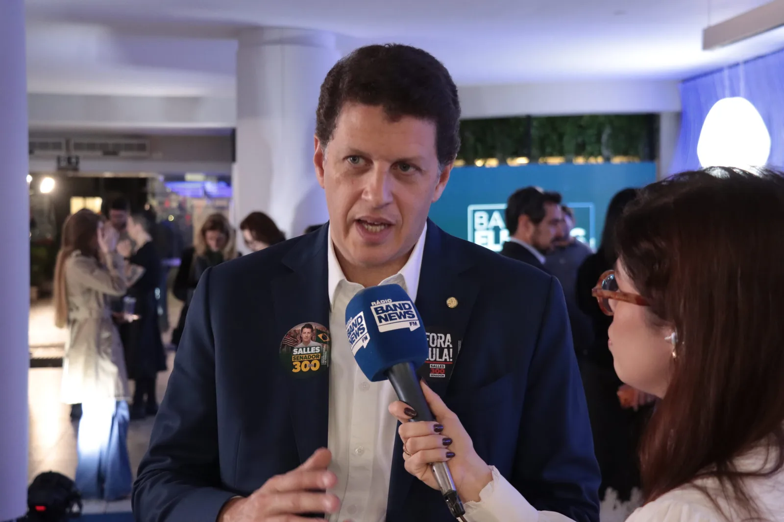 Ricardo Salles confronta André do Prado: 'Qual credencial você tem?'