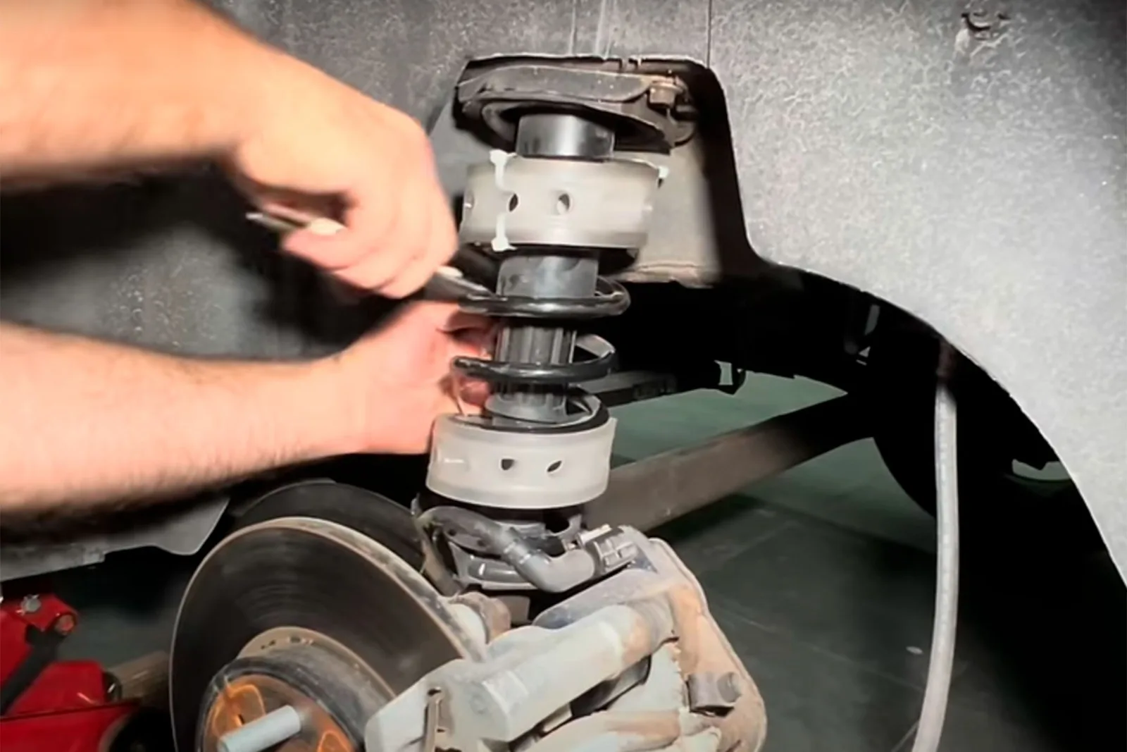 Kits de suspensão para Twingo, EcoSport, Polo, Corsa e Celta