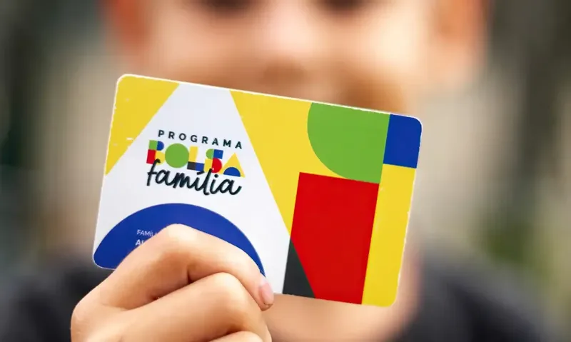 Bolsa Família terá correção de 15% com folga no orçamento, diz ministro