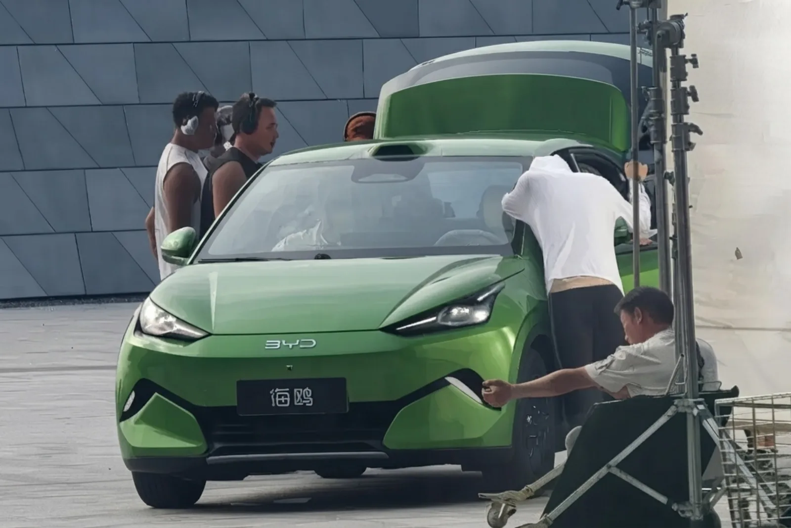 BYD Dolphin Mini terá 129 cv e autonomia de até 420 km