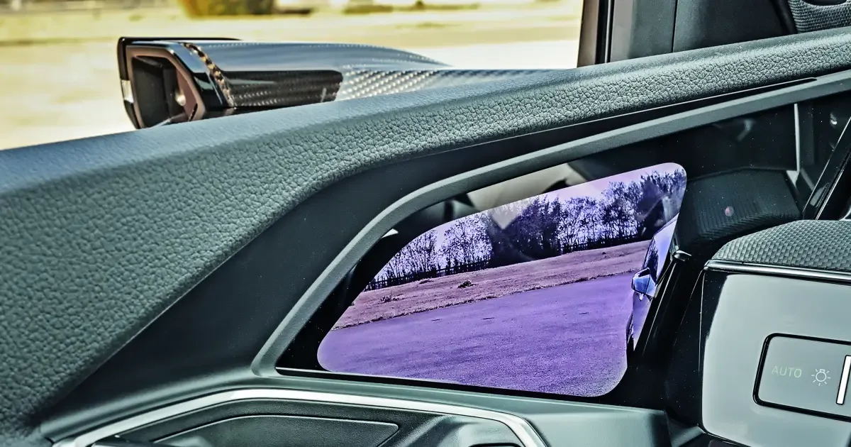 Quando a inovação complica tarefas simples no carro