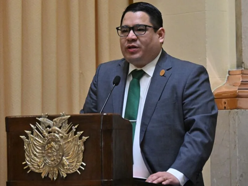 Congresso boliviano afasta procurador preso e nomeia substituto interino