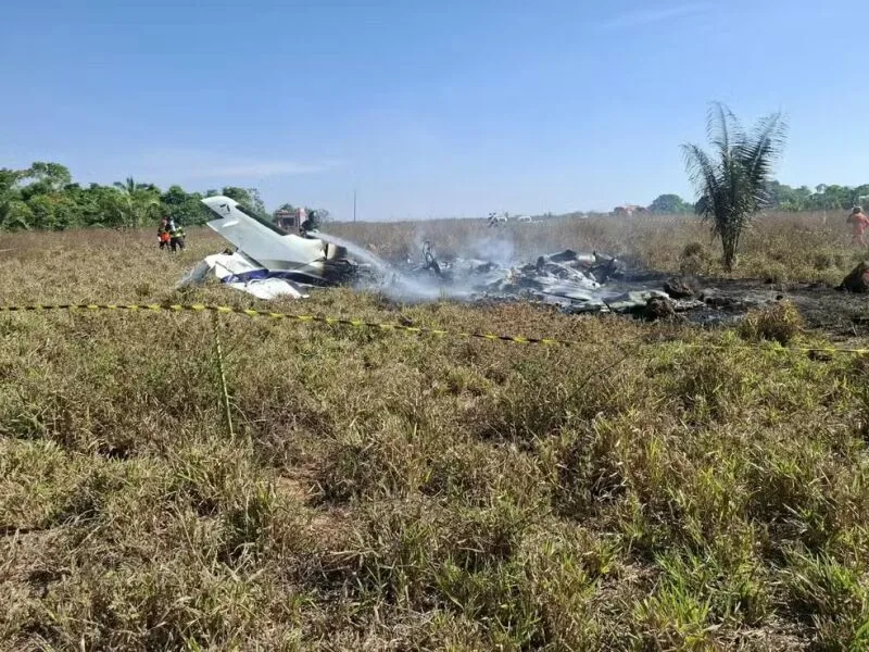 Queda de avião em mata de Água Boa deixa três mortos