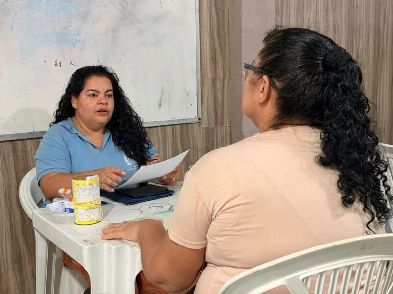 Mutirão em Olinda cadastra famílias para regularização gratuita de imóveis