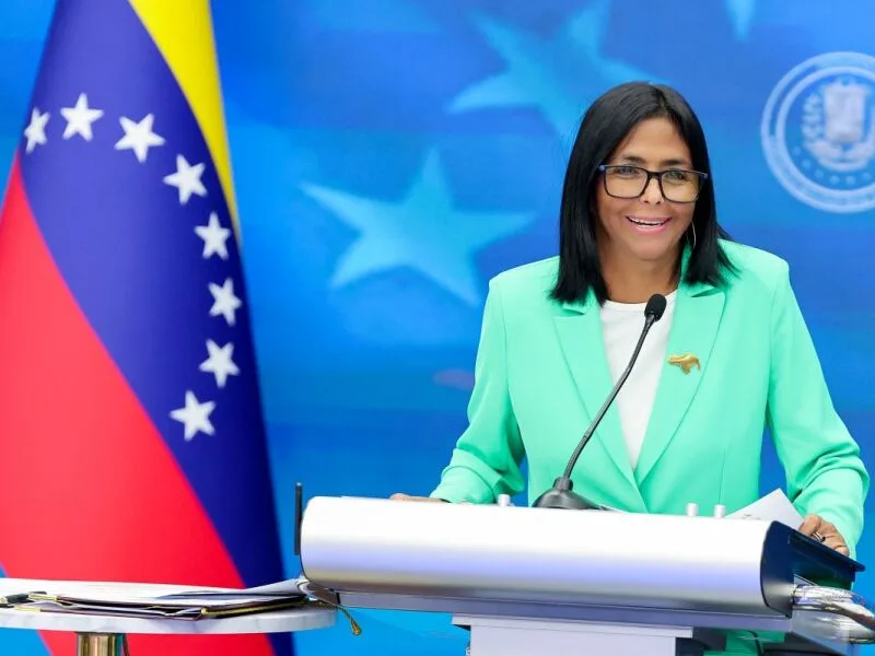 Delcy Rodríguez se reúne com Human Rights Watch após 18 anos