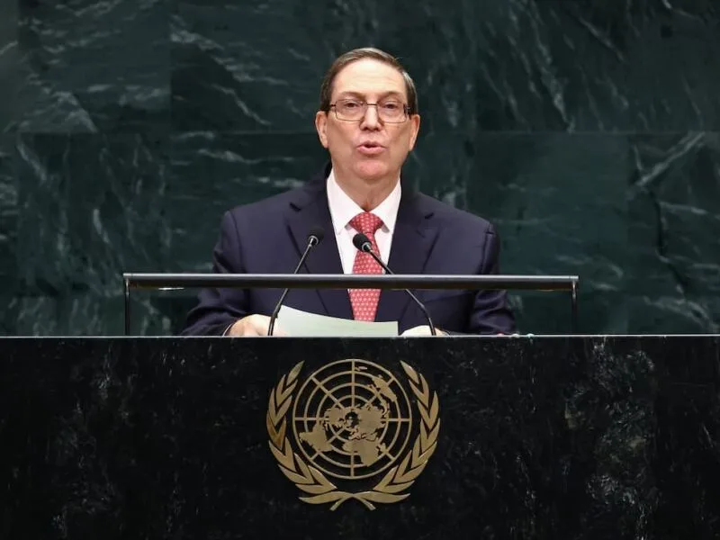 Ministro cubano acusa EUA de manter bloqueio que viola o direito internacional