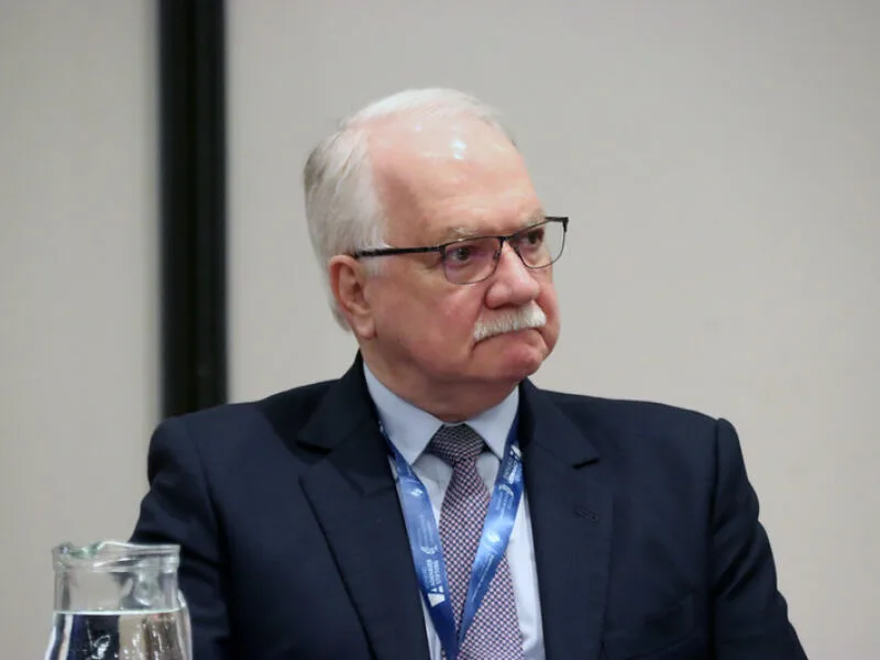 Fachin avalia assumir relatorias de casos do Banco Master e do INSS