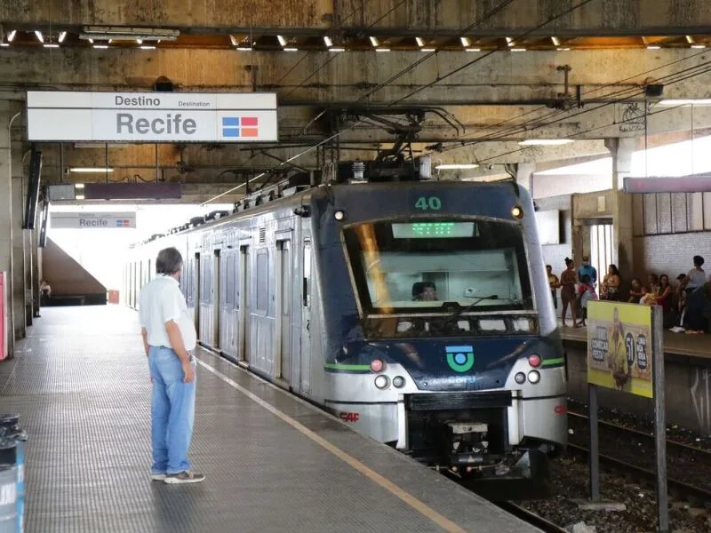 Linha Centro do Metrô do Recife terá horário reduzido a partir desta segunda