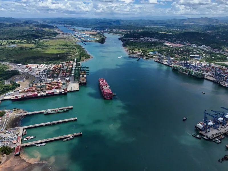 Canal do Panamá planeja cortar passagens para 29,5 navios por dia