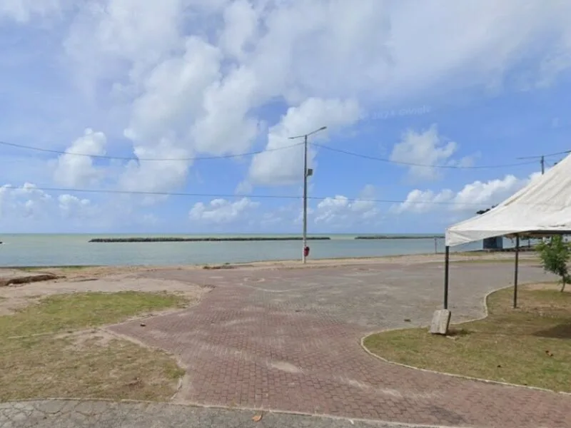 Crianças passam mal após banho na Praia do Janga, em Paulista