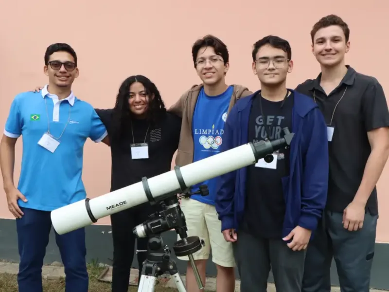 Estudante cearense integra equipe brasileira em competição internacional de astronomia