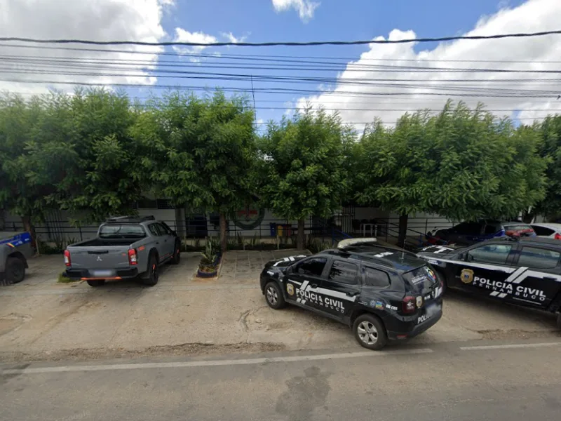 Duas pessoas são encontradas mortas a tiros dentro de casa em Petrolina