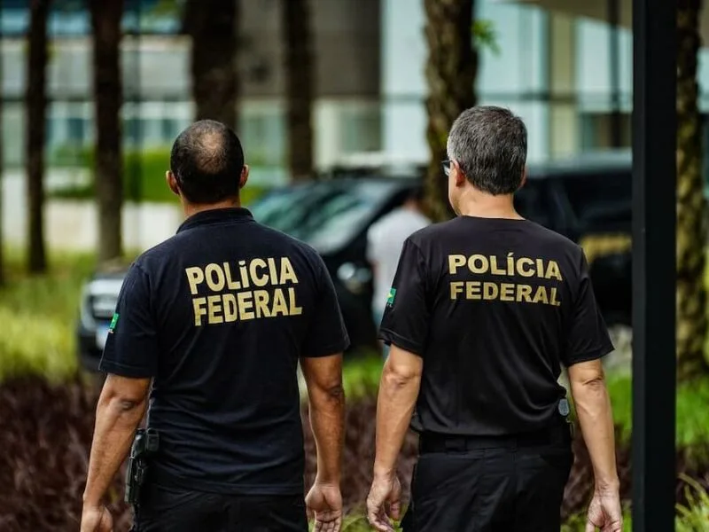 PF apreende computador e celular em investigação sobre apologia ao nazismo em Valença
