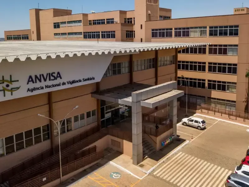 Anvisa alerta para risco de falta de vitamina B6 com carbidopa/levodopa