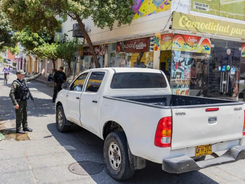 Violência fecha comércio e escolas em Santa Marta, na Colômbia