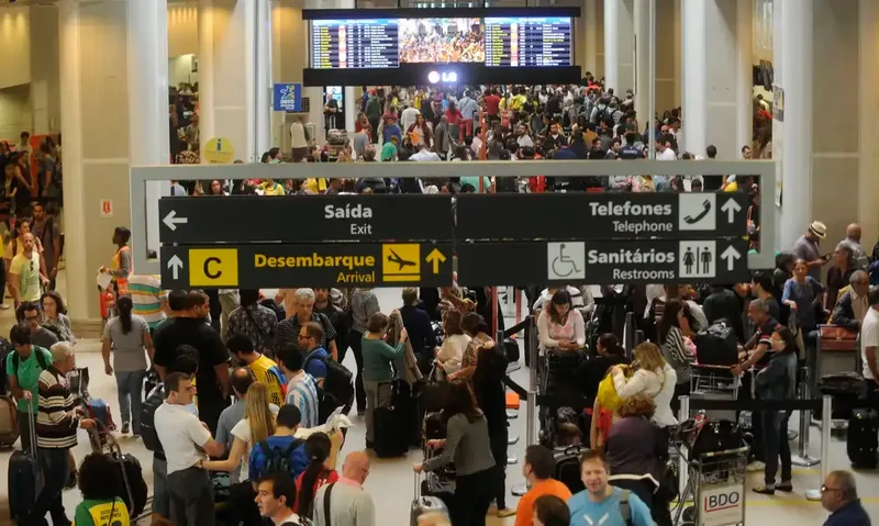 Passageiros em voos no Brasil sobem 2,5% em agosto, aponta Anac