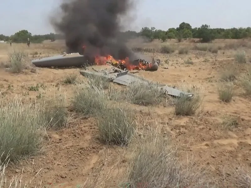 Houthis tomam Hanish Maior e Hanish Menor no estreito de Bab el-Mandeb