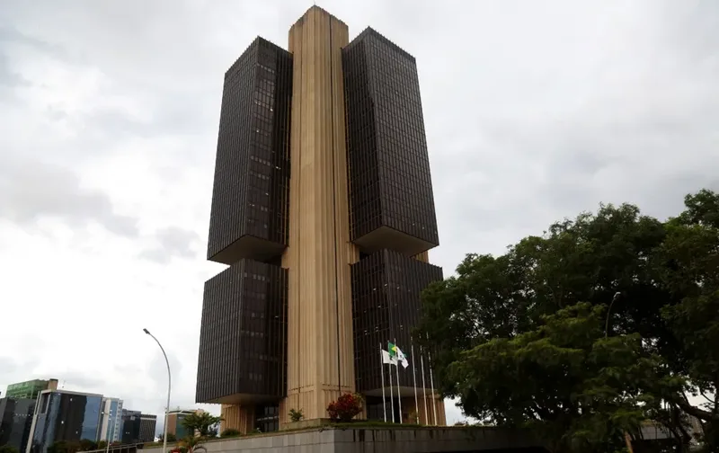 Copom inicia reunião que pode reduzir Selic para 13,75% ao ano