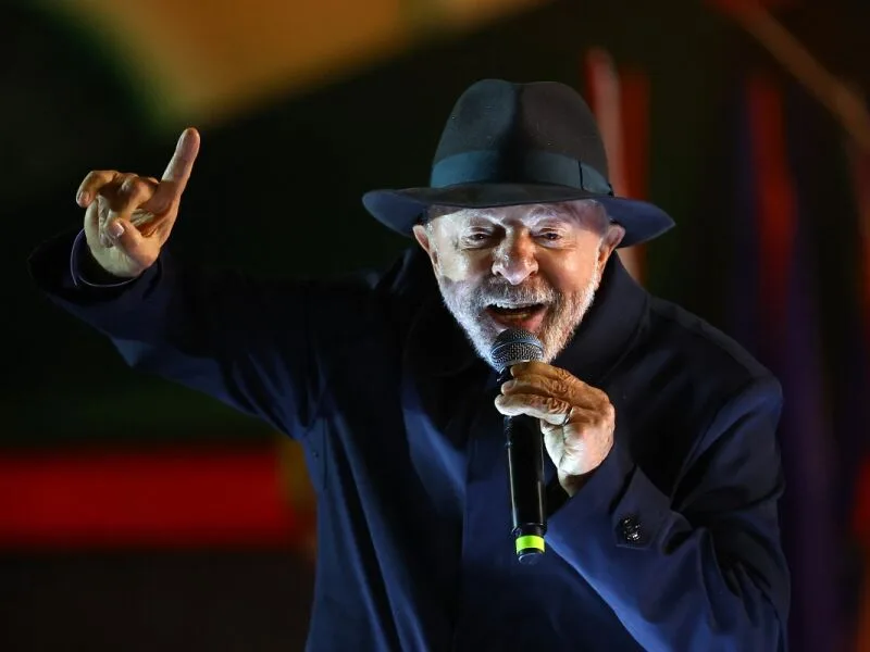 Lula acusa grupo ligado ao Banco Master e cobra investigação do STF