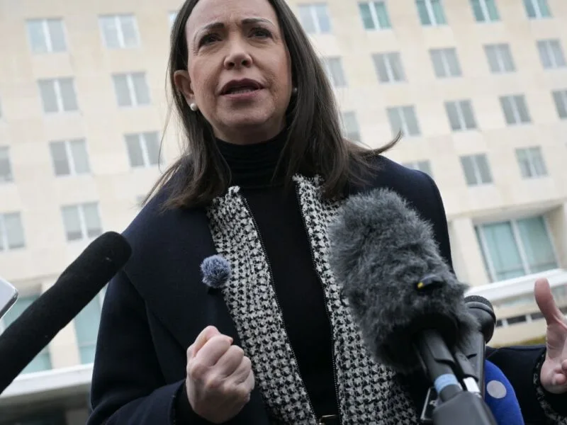 Apoiadores de María Corina Machado cobram retorno seguro à Venezuela