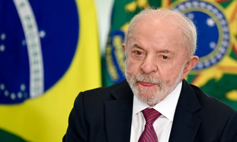 Bolsa Família terá mínimo de R$ 691 a partir da folha de outubro
