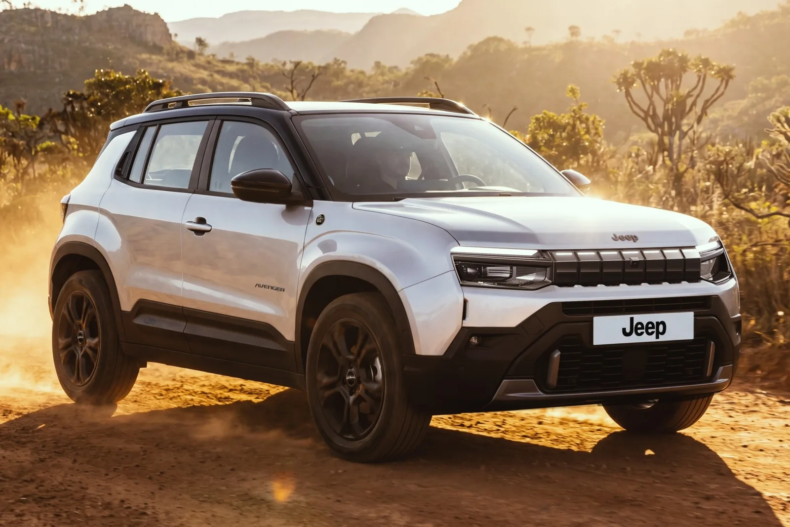 Edição especial do Jeep Avenger traz motor híbrido e 500 unidades no país