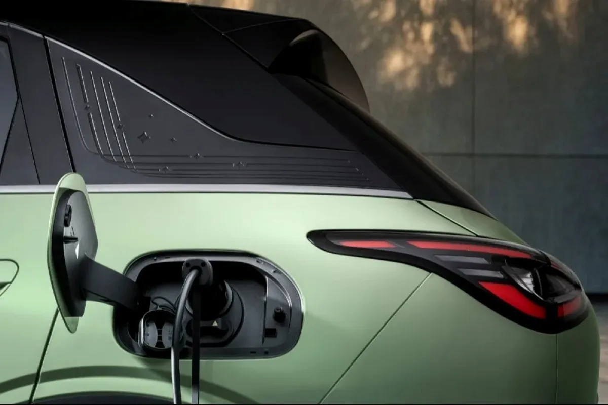 Geely anuncia recarga de 70% da bateria em quatro minutos