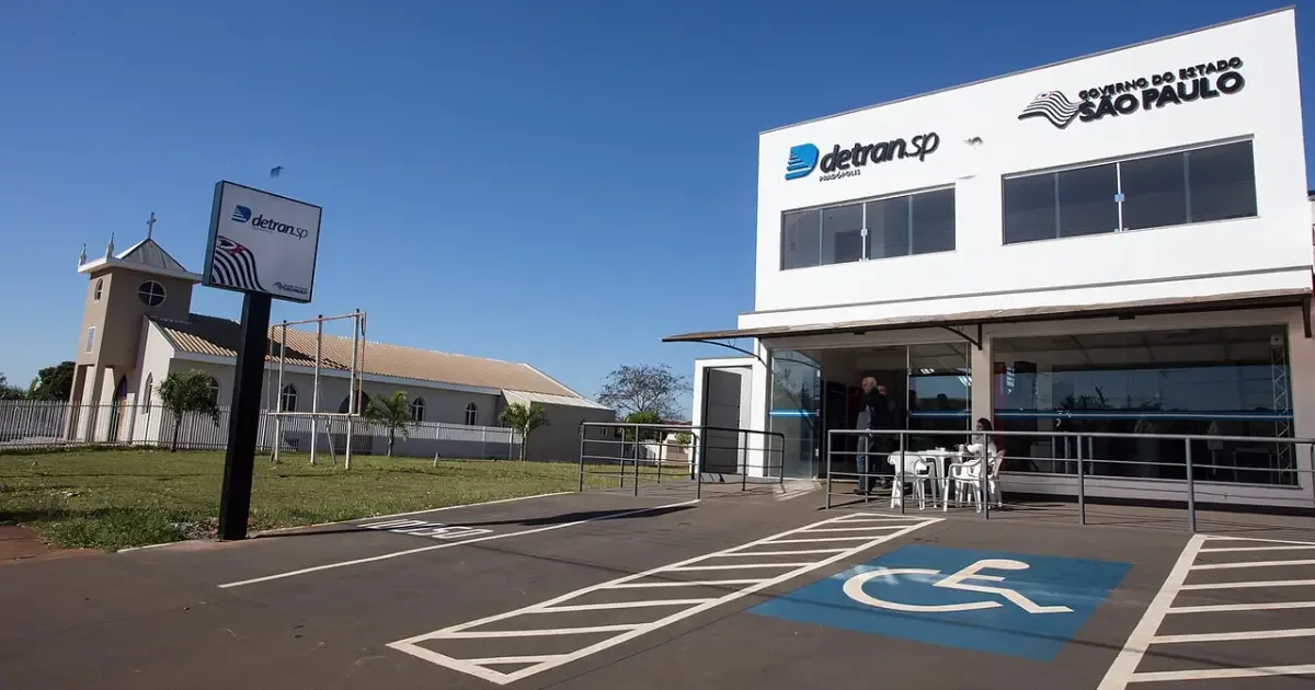 CNH do Brasil: veja quando o atendimento presencial ainda é necessário
